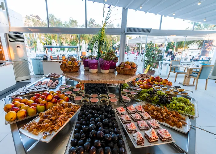 Dragut Point North Hotel
